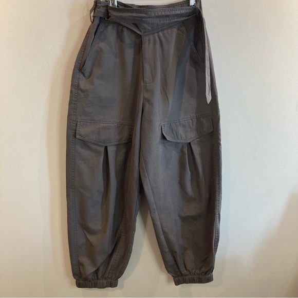 BASIC HOUSE Sz 26 Cargo Style Pants Buckle Closure Pockets Elastic Hemline Pants - Picture 1 of 16